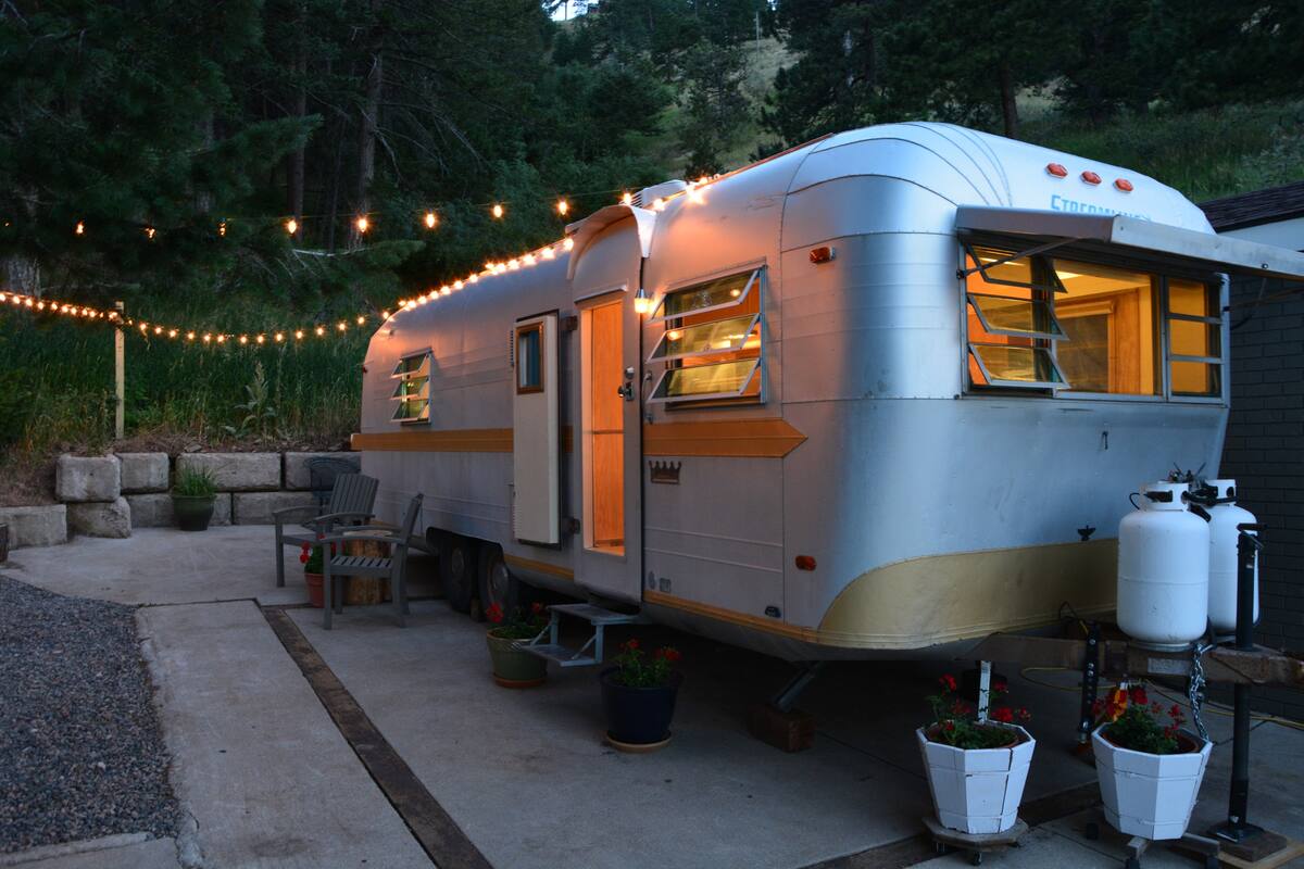 Vintage Mountain Camper Escape near Boulder/Golden