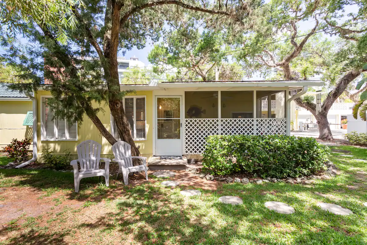 Sunspot Cottage Getaway - Siesta Key