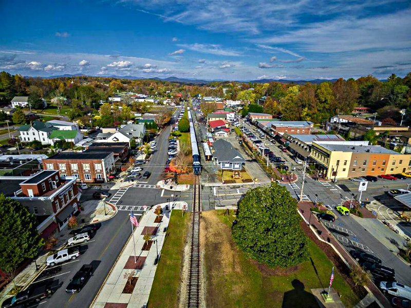 10 Best Things to Do in Downtown Blue Ridge, Georgia – Holidays
