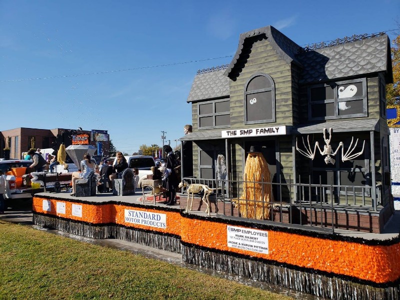 18 Best U.S. Small Towns to Visit for Halloween – Holidays