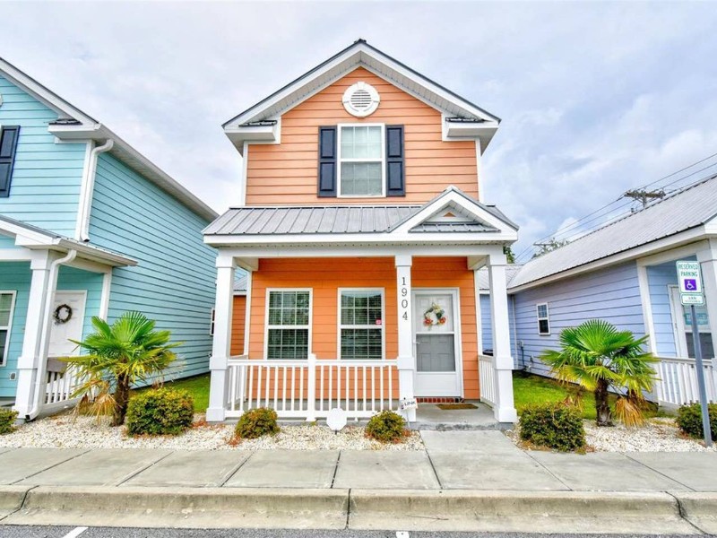 Call this adorable beach cottage home in Myrtle