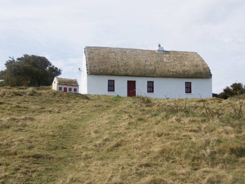 Aran Thatch Cottage, Inishmore, Ireland Airbnb
