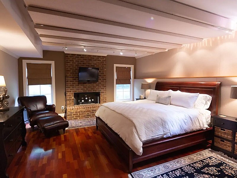 The Music Inn - Entire Private Guest Suite