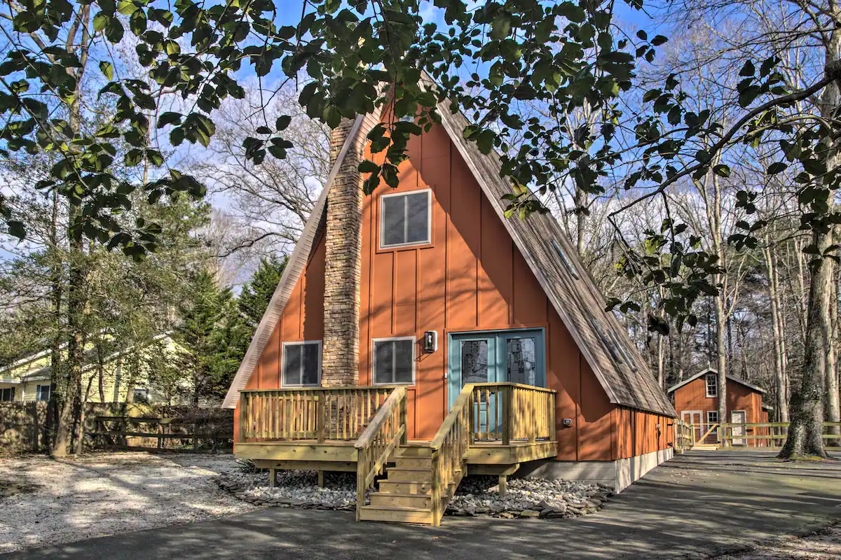 Cabin with Deck Near Lewes, Rehoboth & Bethany Beach