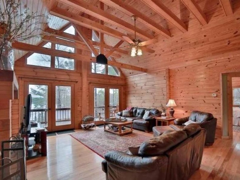 Lakefront Log Cabin, Wedowee, Alabama, 