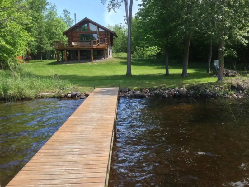 Private Log Cabin on the Lake, Cromwell, Minnesota