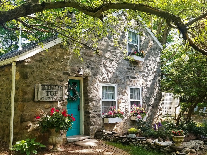 Windy Top Cottage, Granby, Connecticut