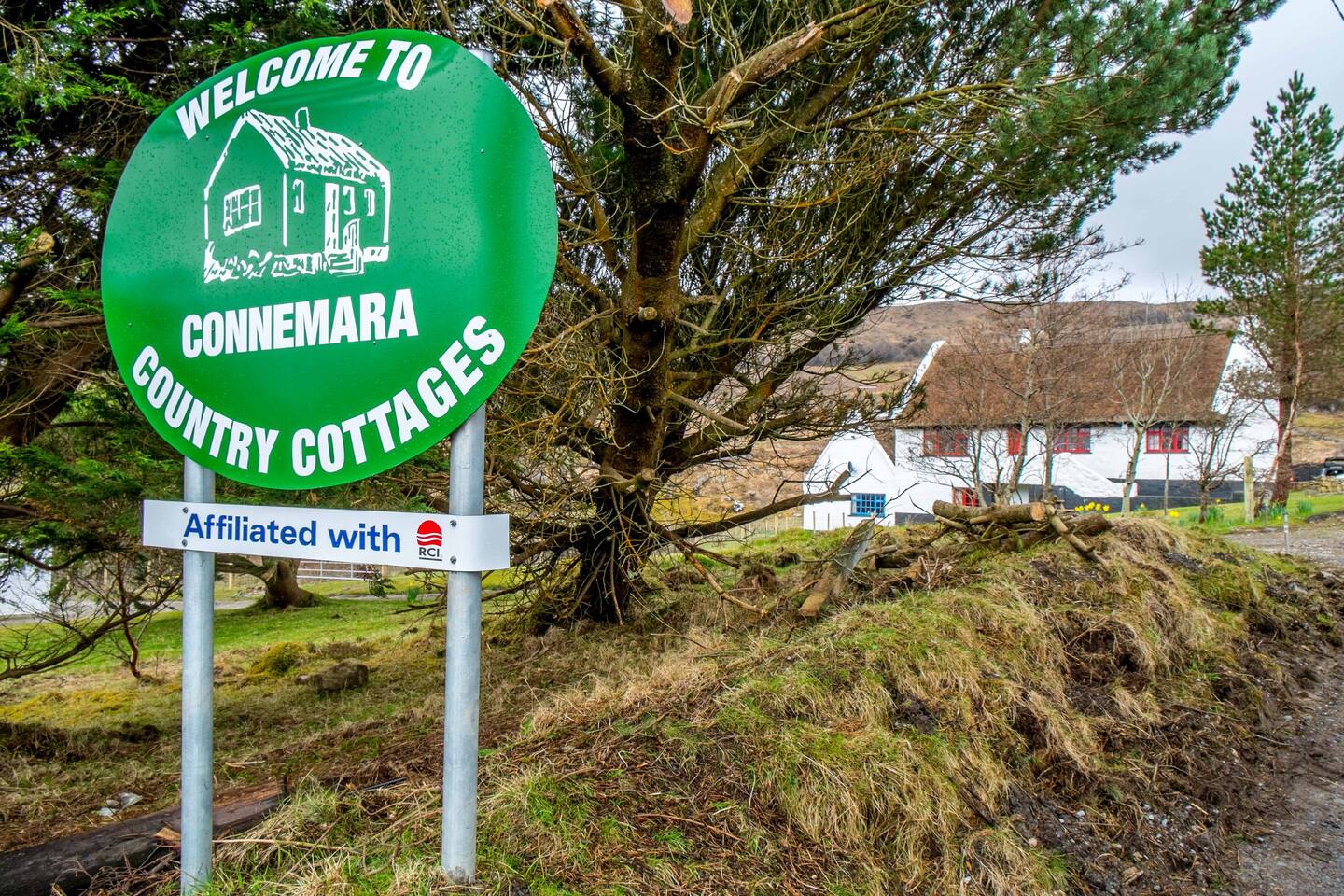 Connemara Thatched Cottage
