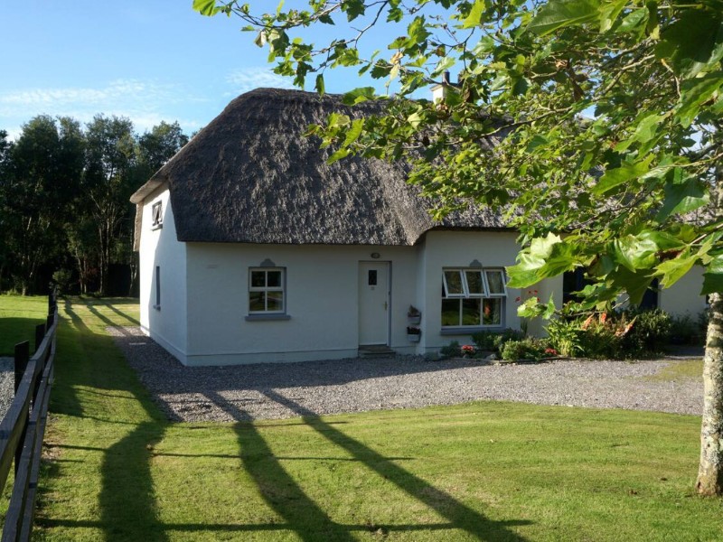 Quaint Thatched Cottage, Killarney, Ireland
