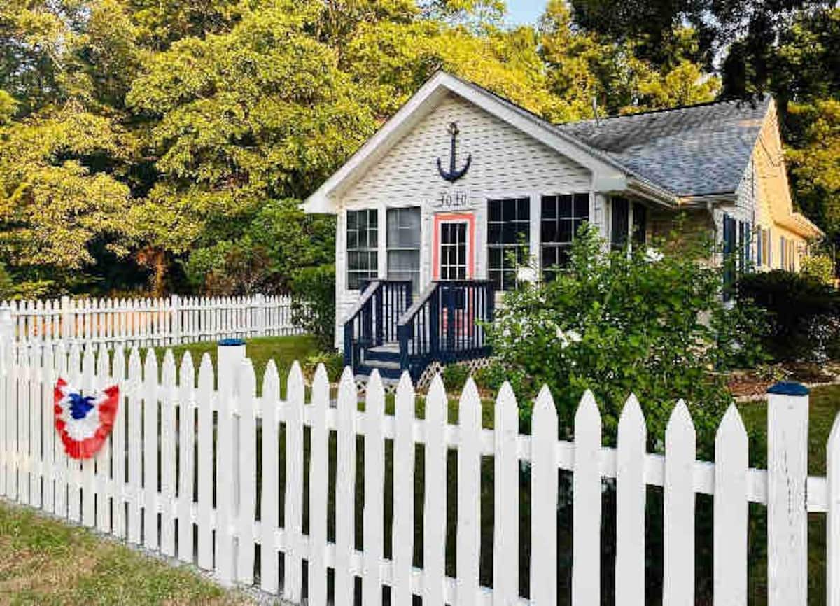 Cove Point Beach Cottage - Lusby, Maryland