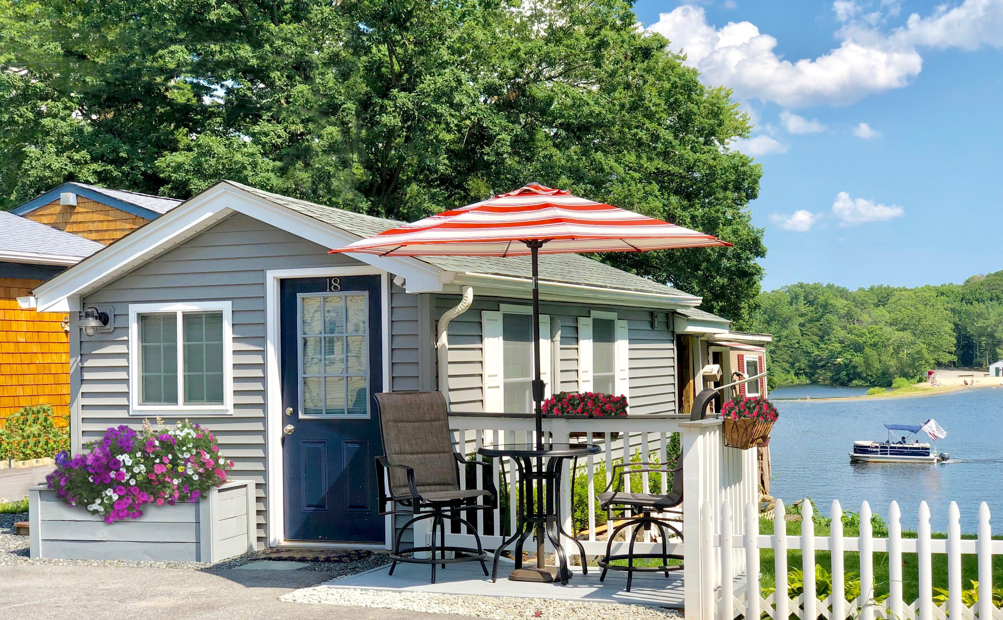 Tiny Home Lake Cottage in Apple Valley - Smithfield, Rhode Island