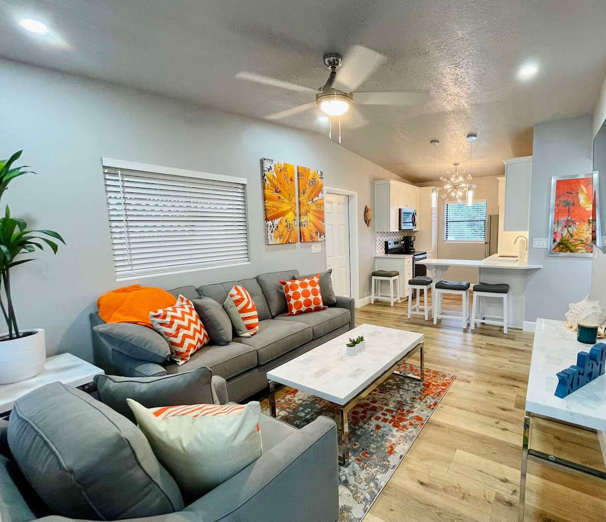 A beautifully decorated space in this rental