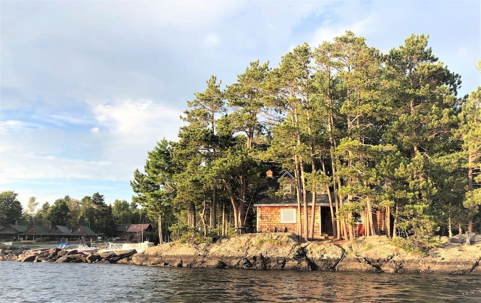 PIne Rock Point Cottage