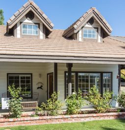 Front of home with grassy yard