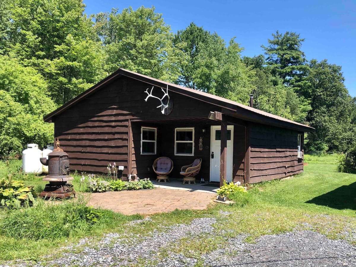 A delightful farm vibe with this cabin