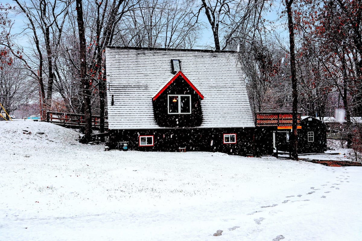 Cozy Cabin Tucked in the Woods