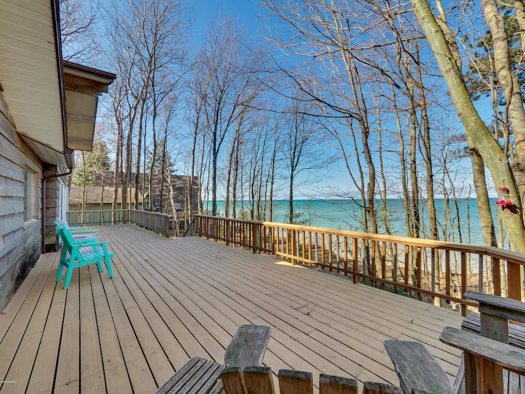 Spectacular views of Lake Michigan from the deck