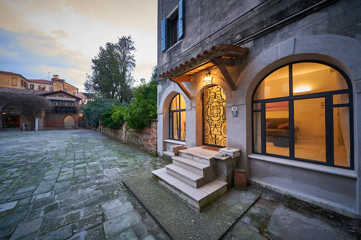 Elegant and charming in a historic area 