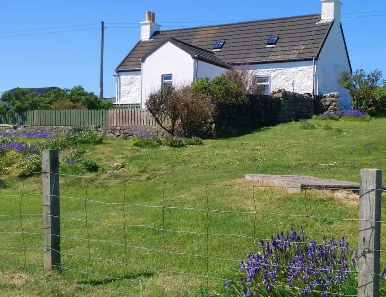 Traditional Cottage with Modern Amenities, Shetland Islands